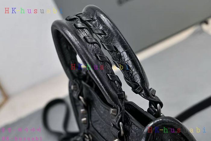 �ڹ̷��ޡڹ߷��þư� �� ��Ƽ ���� 8196712-2