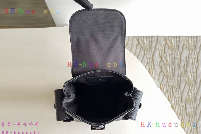 �ڹ̷��ޡڷ��̺��� ũ�������� XS M58495